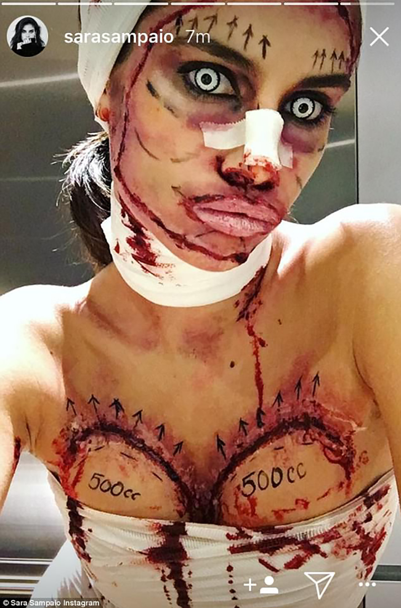 Dàn sao tưng bừng hóa trang mừng Halloween: Adam Levine giả gái, Kim hóa thành Cher siêu đẹp và sexy